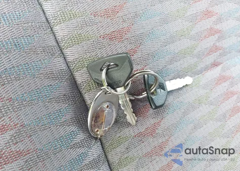 1998 Jeep Wrangler Sport z USA, uszkodzony, nr VIN 1J4FY19S6WP741941